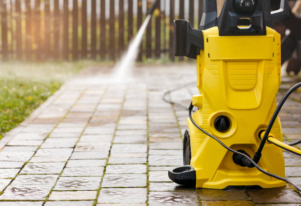 Best Playground Equipment Cleaning  in Oshkosh, WI